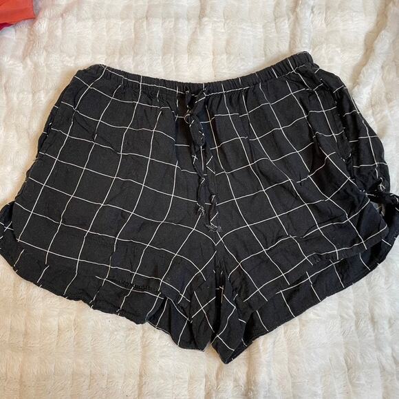 BRANDY MELVILLE Black White Plaid Square Drawstring Shorts Lounge‎ OSFA - Picture 1 of 3
